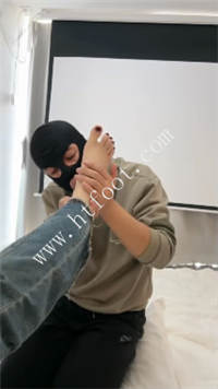 k4wq0uayj05.jpg