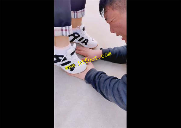 rejntyr4rq5.jpg