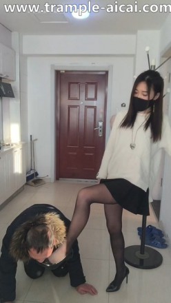 3l0w4zzsex4.jpg