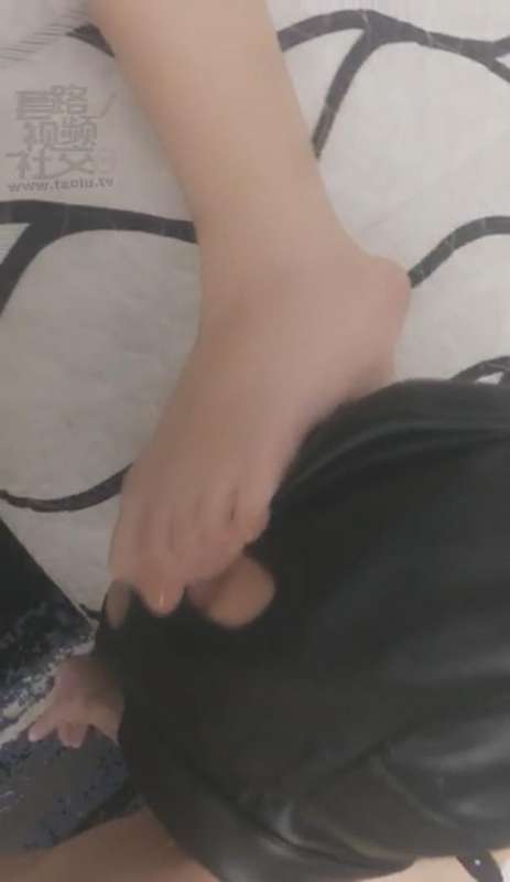 5io1hwrsxr1.jpg