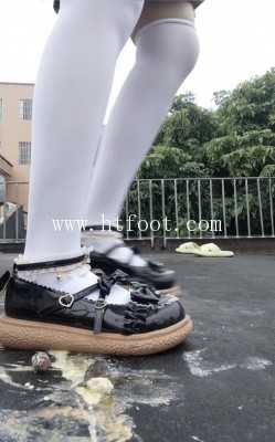 50uhkmj5rpb.jpg