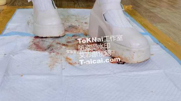 hkex2ucyckk.jpg