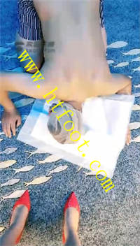 1mc43mrxcln.jpg