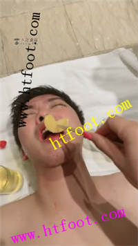 2xiacs5wwrt.jpg