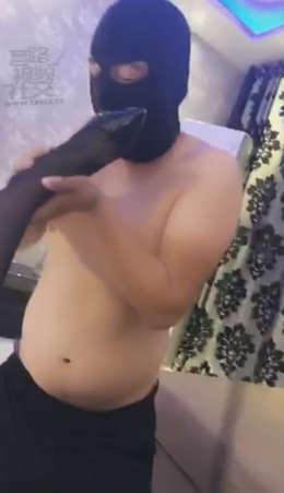 xyqlraacpyo.jpg