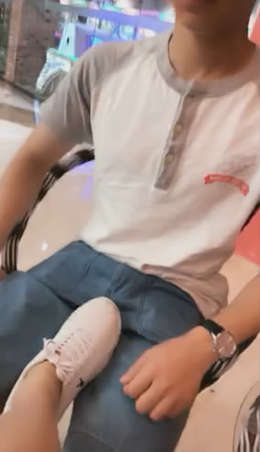 d43fei0wlk4.jpg