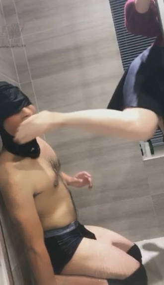 qtzrbk0eacl.jpg