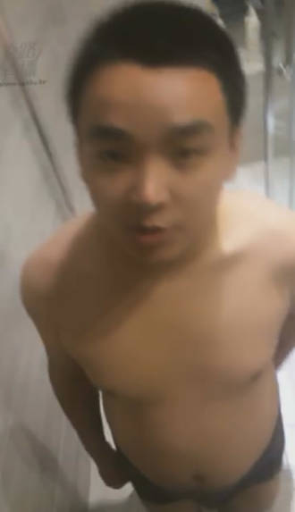 ylok3ycflxr.jpg
