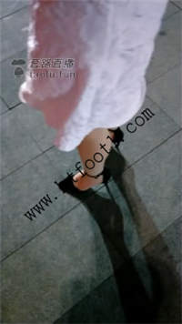 qivqcq5eezi.jpg