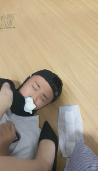 2esqllvbxzr.jpg