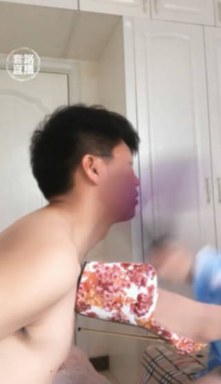 kb1zhdowsmv.jpg