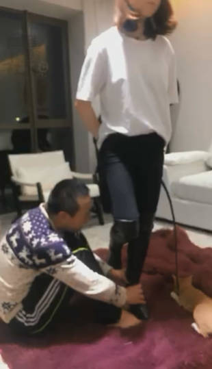 meefmyxbk4m.jpg