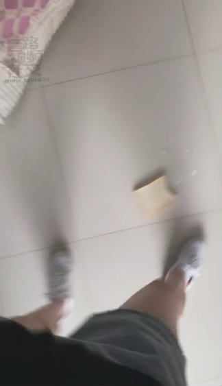 fc2mznjlgbj.jpg