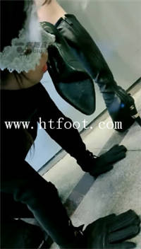 guy01inglpo.jpg