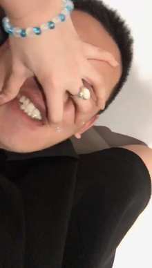 20oys5zf0bo.jpg