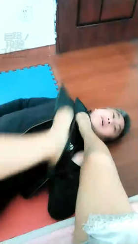 uhaghmmk15j.jpg