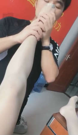 nxgbs5zftiv.jpg
