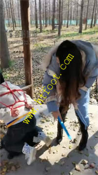 dbkfcpvuch0.jpg