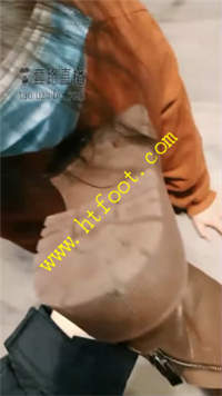 yi10ica0cdk.jpg