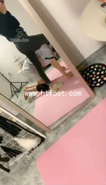 2ouss0mcb5i.jpg
