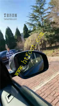 ux2z4ashexo.jpg