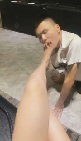 ahk4t3brl5n.jpg