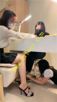 p45j5abzt40.jpg
