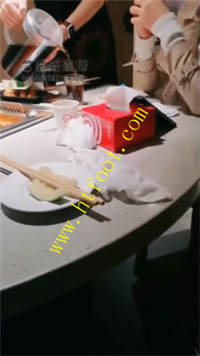 g0yonoaq1z0.jpg