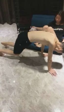md3mot30nqy.jpg