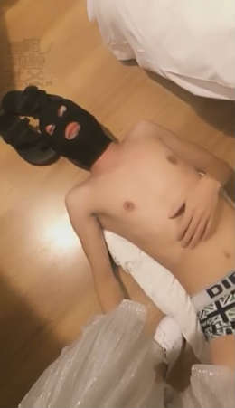 qsu2djueusv.jpg