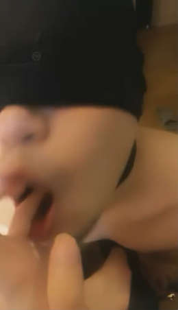 xl4mrvcmacj.jpg