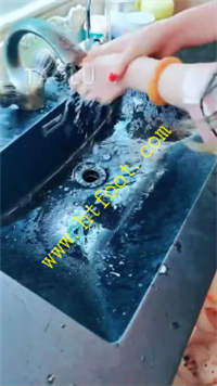 tkojeuxr11s.jpg
