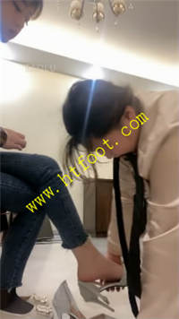 mj2f4whfq24.jpg
