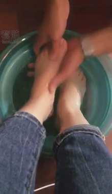 2mv1lghvk01.jpg