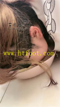of4holfbz2f.jpg