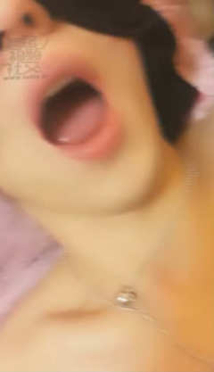 vrwhwp5csd4.jpg