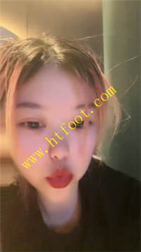 e2ceujuew4l.jpg
