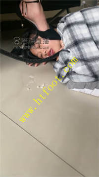 efxk1opt2hb.jpg