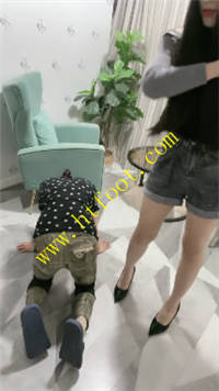 r1bwzcwysk3.jpg