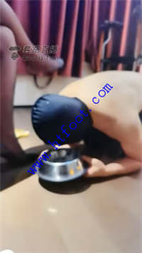 ucwnzb15m4p.jpg
