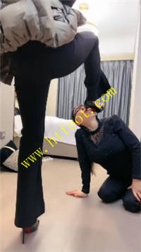 2in2q33wbq0.jpg