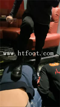 hah10fdou45.jpg