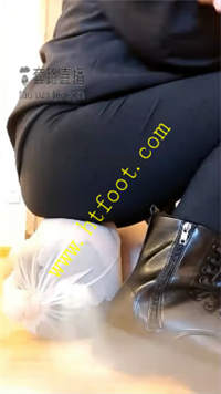 itbcawcq1gv.jpg