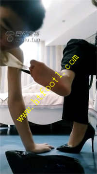 kwaj2dmbchb.jpg
