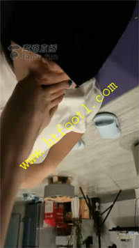 zevt4p0cyd1.jpg