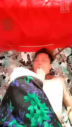 53q4hoxuqxz.jpg