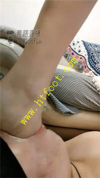 1xs5aq4w43i.jpg