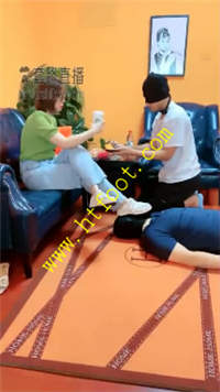 pwemgl3aebc.jpg