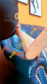 5wrphrzaeys.jpg
