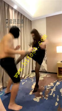 w2zs1cenvei.jpg